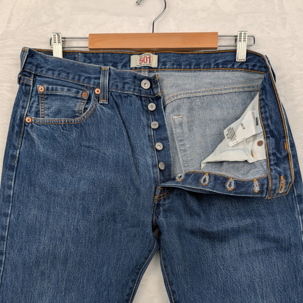 VTG Levi's 501 Jeans Men 35x29 Indigo Straight Leg Button Fly Denim Normcore Y2K